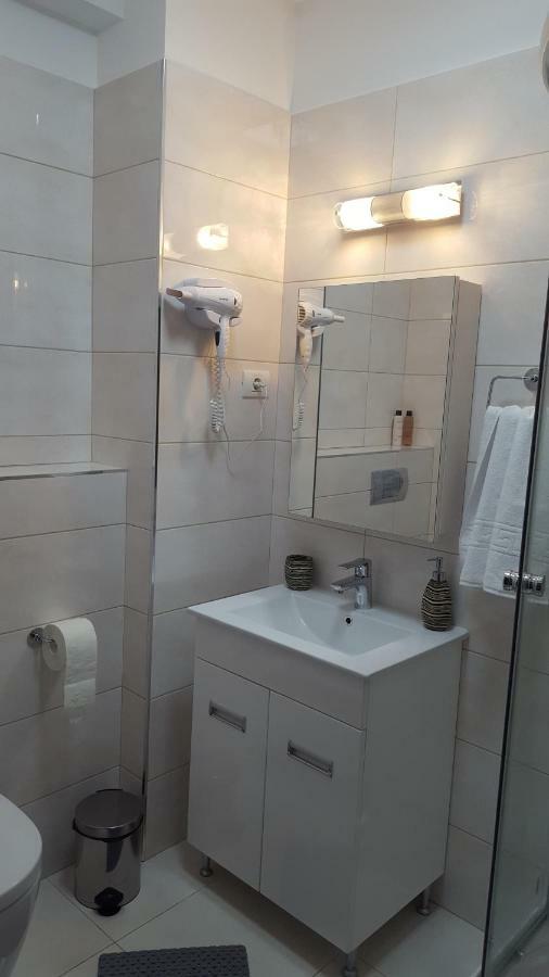Alex Marina Flat Apartment Mamaia Bagian luar foto
